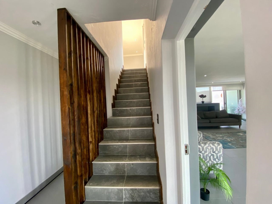 7 Bedroom Property for Sale in Gansbaai Central Western Cape